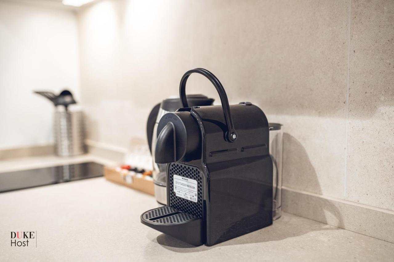 Castilla Luxury 1B Apartment マドリード エクステリア 写真