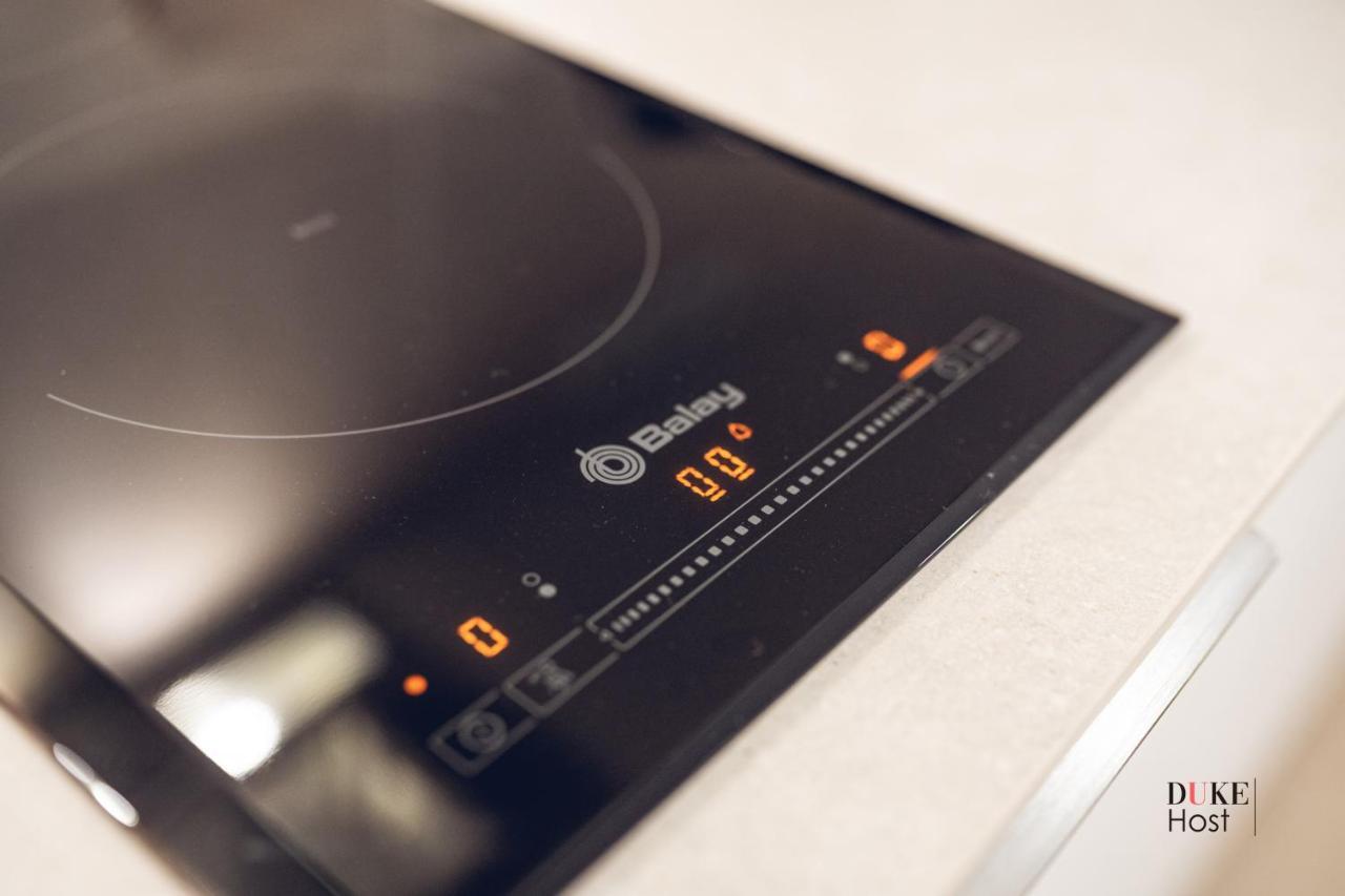 Castilla Luxury 1B Apartment マドリード エクステリア 写真