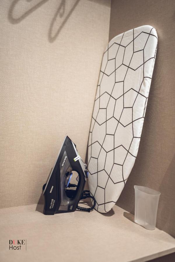 Castilla Luxury 1B Apartment マドリード エクステリア 写真